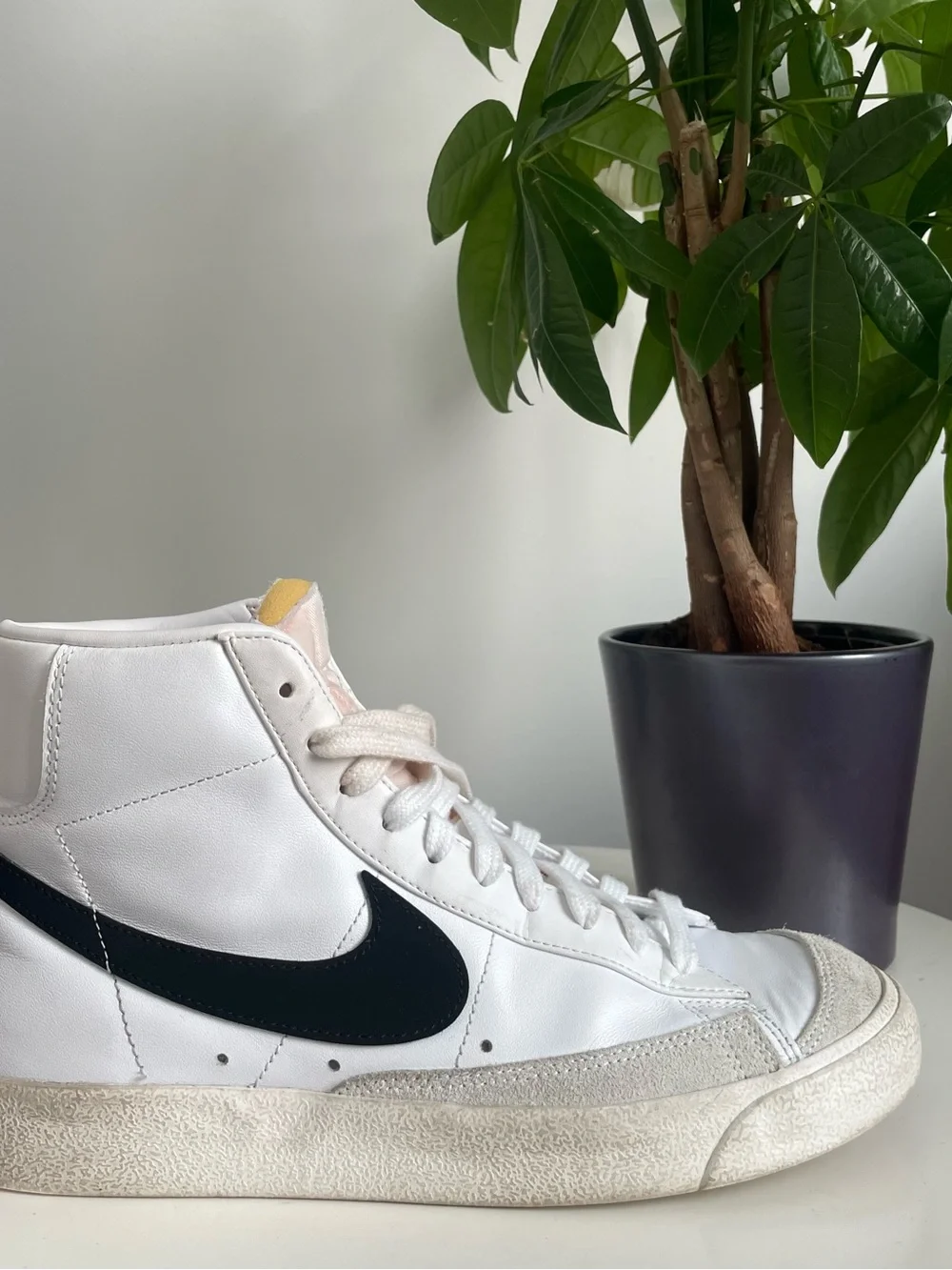 Women Size 9.5 Nike Blazer Mid '77 Vintage Shoes White Black